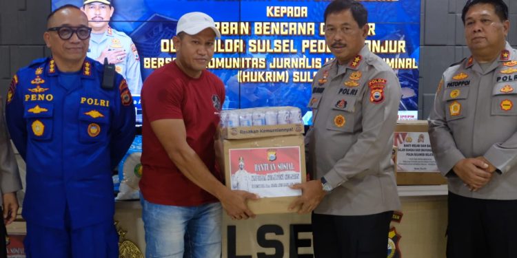 Bentuk Kepedulian, Kapolda Sulsel Lepas Bantuan Untuk Korban Cianjur 