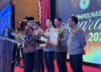 Luar Biasa, Kapolda Sulsel Menerima Penghargaan Kompolnas Award 2022