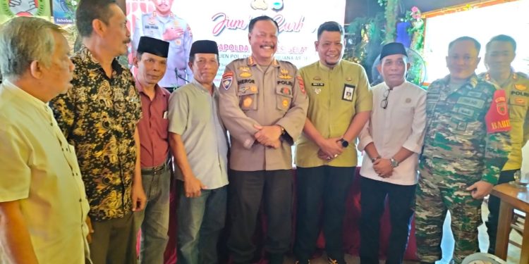 Dirbinmas Polda Sulsel Gelar Jumat Curhat, Warga Minta Polisi Jaga Keamanan di Bulan Ramadhan