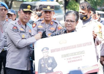 Wujud Kepedulian Kapolri ke Masyarakat, 2 Ribu Bansos Disebar ke Warga Jakarta Utara