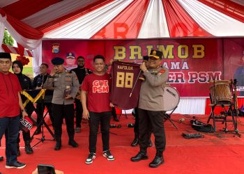 Sampaikan Pesan Damai, Kapolda Sulsel  Tinjau Pengamanan Suporter PSM