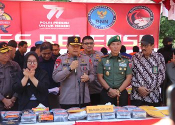 Kapolda Sulsel Musnahkan Ratusan Butir Ekstasi dan Puluhan Kilo Barang Bukti Narkotika Kasus Lima Bulan Terakhir