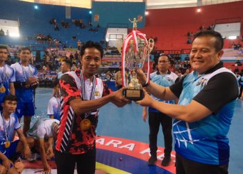 Kapolda Sulsel Tutup Turnamen Voli Hari Bhayangkara Ke-77