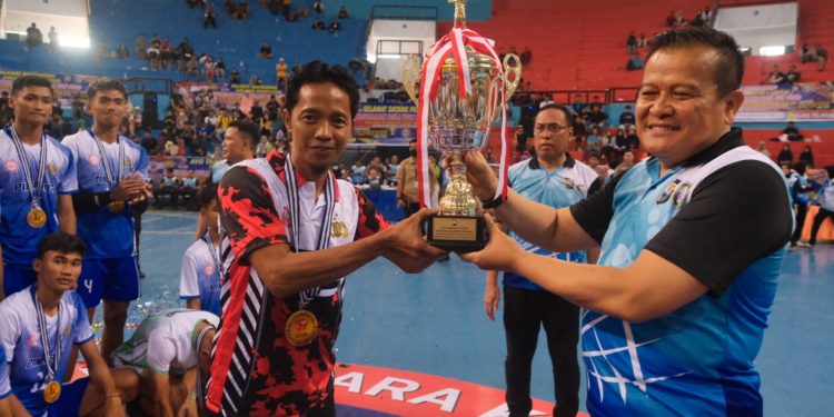 Kapolda Sulsel Tutup Turnamen Voli Hari Bhayangkara Ke-77