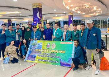 Dekan FH UIT Lepas Peserta Studi Tiru dan Studi Tour ke Universitas Gadjah Mada