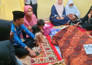 Melayat ke Rumah Duka, Camat Tallo Sampaikan Belasungkawa