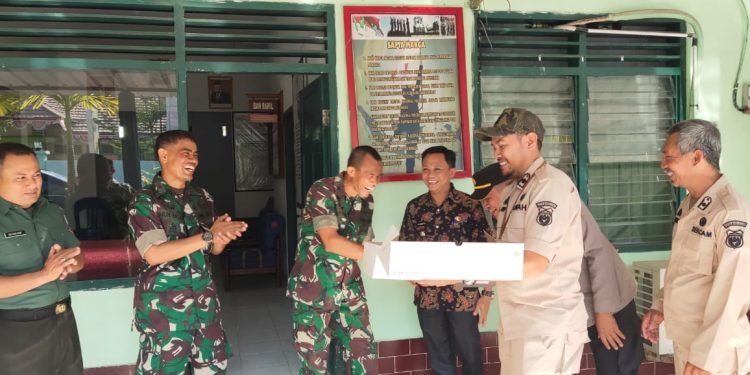 Camat Tallo Kunjungi Kantor Koramil 02 Tallo,  Alamsyah Sahabuddin: Selamat HUT TNI Ke 78
