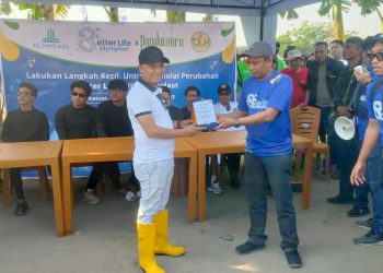 Kerja Bakti Bersama Pandawara, Ratusan Warga Tallo Ikut Angkat Sampah