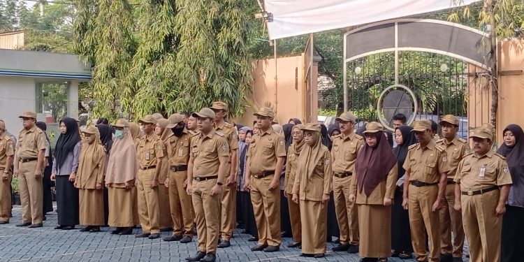 Pemerintah Kecamatan Tallo Melaksanakan Upacara Pengibaran Bendera Merah Putih
