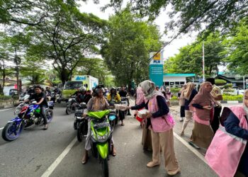 Srikandi PLN Semarakkan Bulan Ramadan dengan Berbagi Berkah