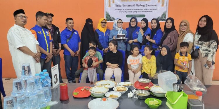 Pengurus Yayasan Aksi Peduli Kemanusiaan Menggelar Acara Buka Puasa Bersama dan berbagi Santunan Ramadhan