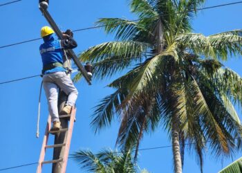 Negara Hadir, PLN Listriki Dua Desa Pesisir di Provinsi Sulawesi Tenggara
