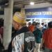 Antrian Loket Checking Terminal Pelabuhan Sukarno Hatta Saling Berdesakan