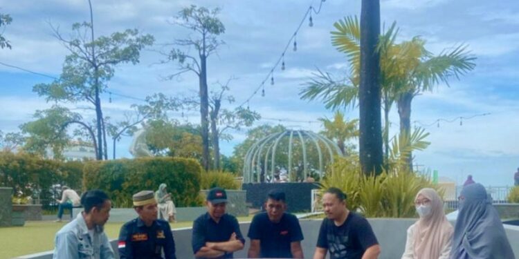 Pengurus Gerakan Perjuangan Wong Cilik Menyerahkan Mandat Kepada DPD Gowa & DPD Kota Makassar