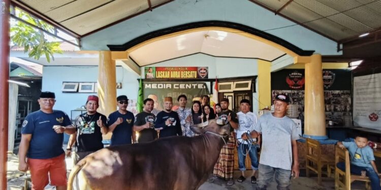 Momen Idul Adha 1445 H, Laskar Aura Bersatu Bagikan Daging Qurban Ke Masyarakat