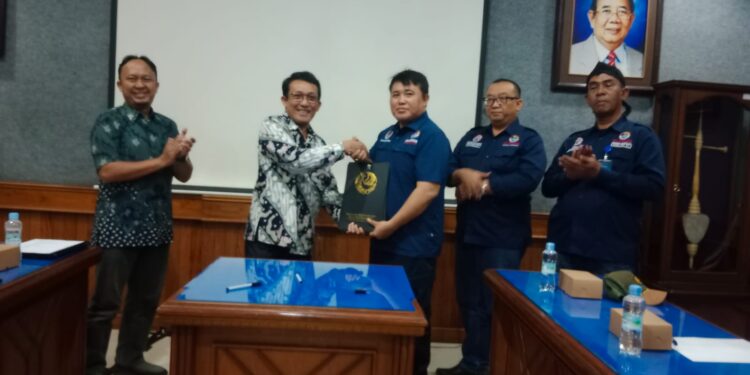 Ketua Umum IWO-I  Tanda tangan Nota Kesepakatan Kerjasama dengan Institut Seni Indonesia