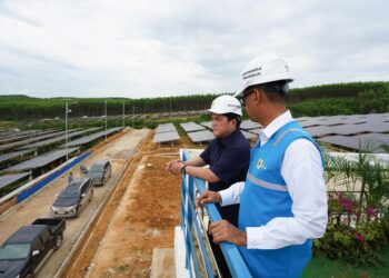 Tinjau PLTS PLN, Menteri BUMN Pastikan Peringatan HUT RI di IKN Gunakan Listrik Hijau