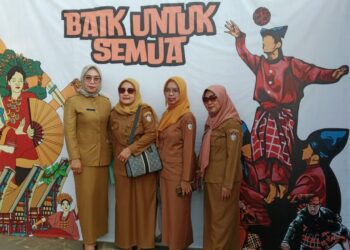 Plt Kadis Ketapang Kota Makassar Pantau Pembuatan Replika Longwis