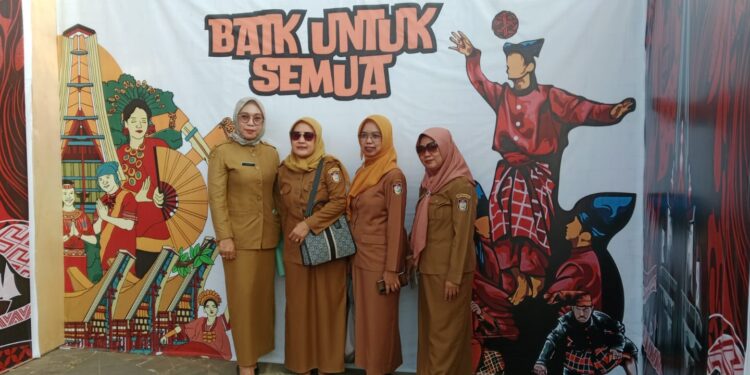 Plt Kadis Ketapang Kota Makassar Pantau Pembuatan Replika Longwis