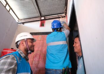 Tingkatkan Kewaspadaan, PLN Imbau Jaga Jarak Aman dari Jaringan Listrik