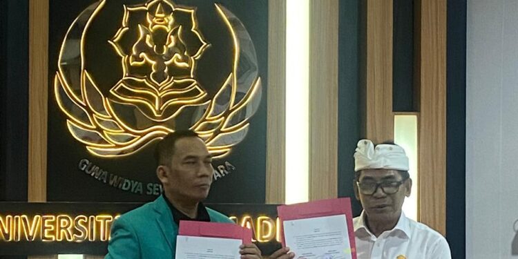 Rektor UIT Makassar MoU Dengan Rektor Warmadewa Bali