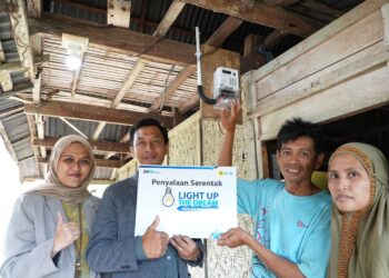 Nyalakan Mimpi Masyarakat, PLN Hadir di Hari Pelanggan Nasional 2024 melalui Program Light Up The Dream