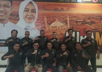 Tim Hukum AURAMA siapkan Berkas Laporan Bupati dan Wakil Bupati Gowa Termasuk Sejumlah ASN Pemda Gowa Ke BAWASLU Gowa dan Polda Sulsel.