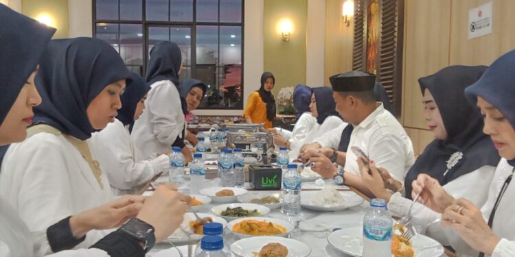 Buka Puasa Bersama & Silaturahmi Pengurus IKASFI Penuh Kehangatan dan Kebersamaan