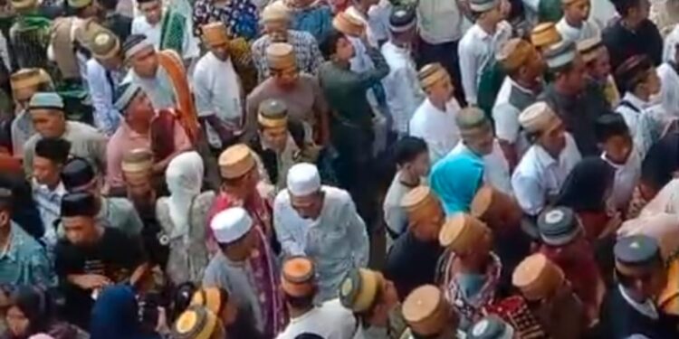 Jamaah Tarekat Tajul Khalwatiyah Syekh Yusuf Gowa Sambut Idul Fitri 1446 H dengan Penuh Keberkahan