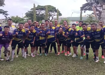 Kebersamaan yang Menginspirasi: Tim Sahabat Sejati Bermain Sepakbola Bersama Gubernur Sulsel
