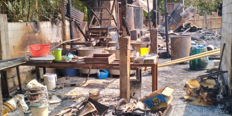 Usaha Tahu Satu-Satunya Milik Warga Gowa Terbakar, Kerugian Ratusan Juta