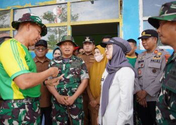 Prajurit Divif 3 Kostrad Bergerak Cepat Bantu Warga Gowa Pascabencana Angin Kencang