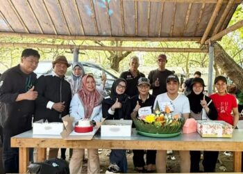 Yayasan Aksi Peduli Kemanusiaan (Y-APK) Rayakan HUT ke-6 di Pantai Angin Mammiri: Wujud Kebersamaan dan Silaturahmi Pengurus