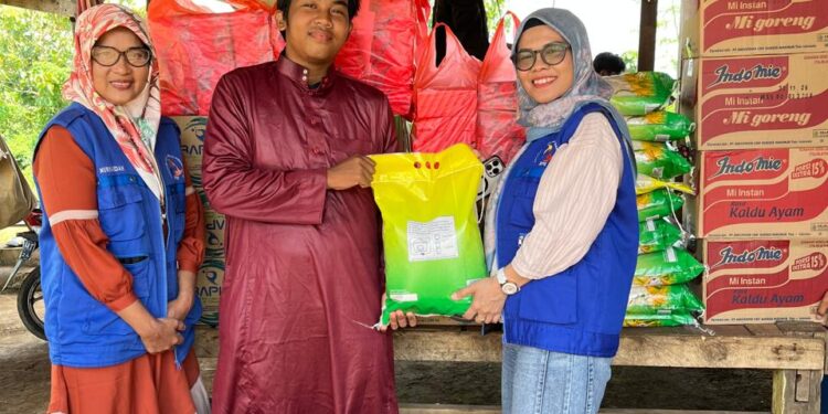 Bersedekah di Hari Milad, Ketua Y-APK Berbagi kepada Anak Tahfidz RHG Moncongloe